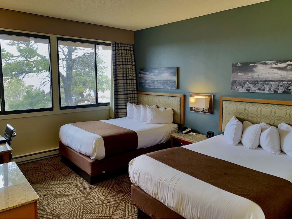 Thunderbird Lodge - Inside the Park photo 4