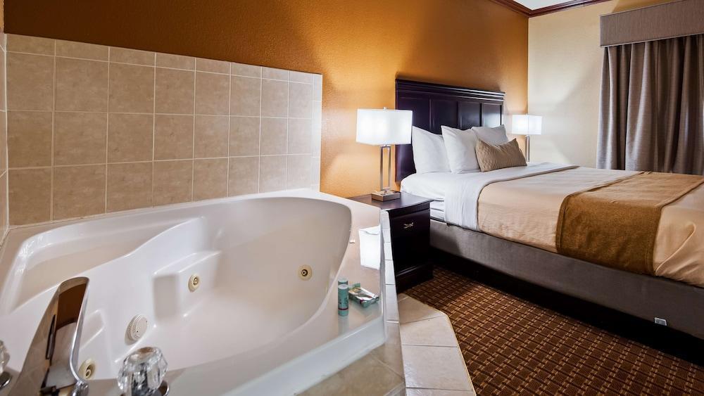 Best Western Granbury Inn & Suites photo 19