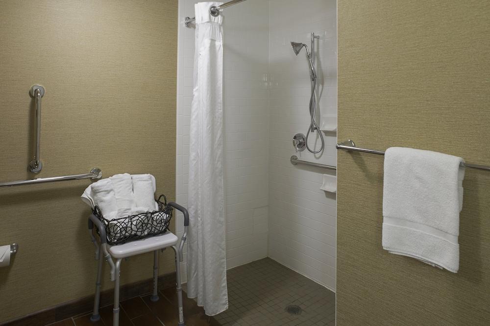 Holiday Inn Ardmore I-35 by IHG photo 20