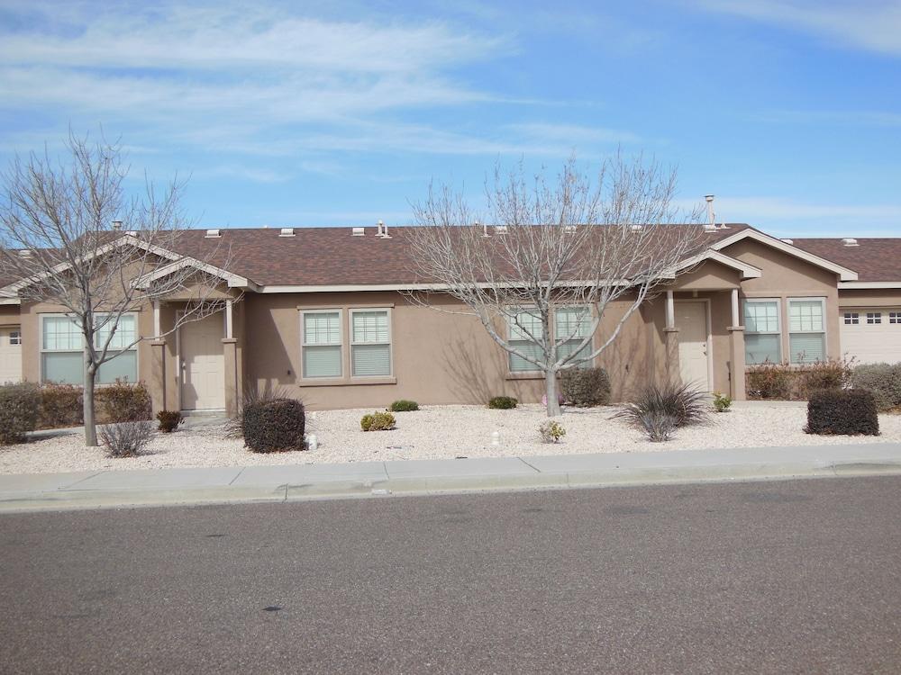 Desert Trails Luxury Suites photo 20