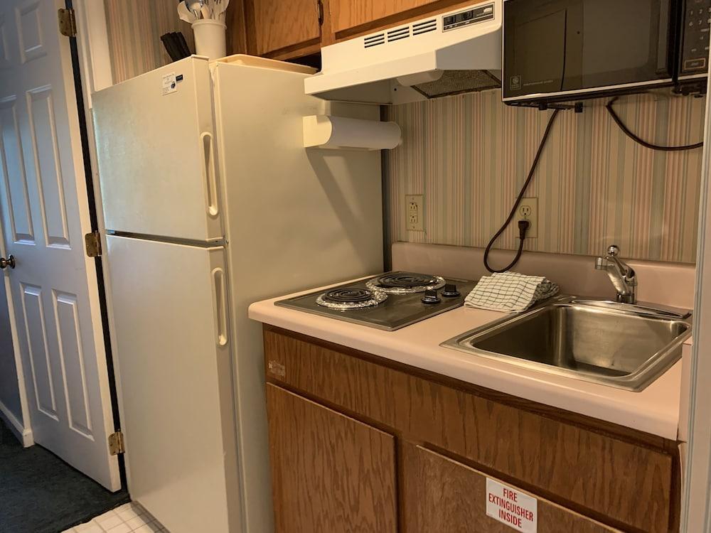 Laurel Inn Condominium photo 57
