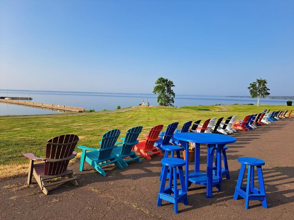 The Washburn Inn - On the Lake photo 40