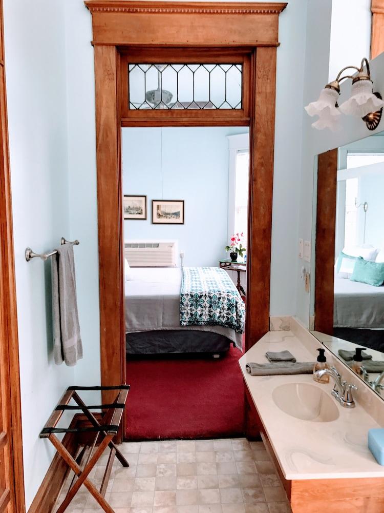 Edwardian Inn photo 24