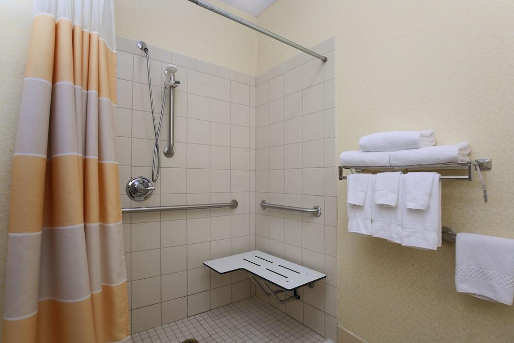 Comfort Inn & Suites Zanesville City Center photo 24