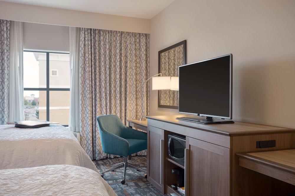 Hampton Inn & Suites West Des Moines/SW Mall Area photo 7