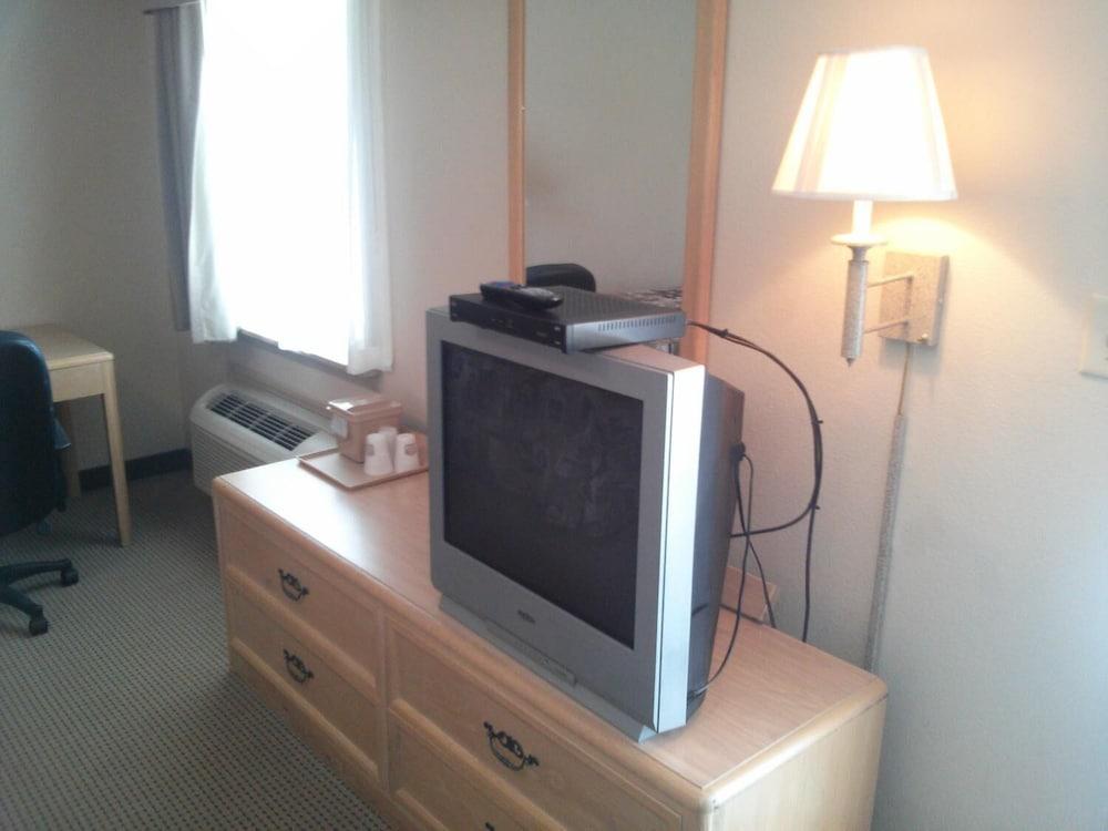 Guest Lodge Pageland photo 2