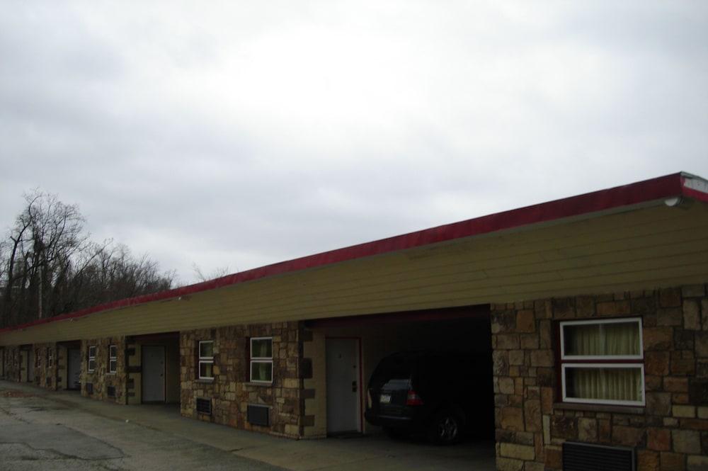 Huntingdon Inn photo 12