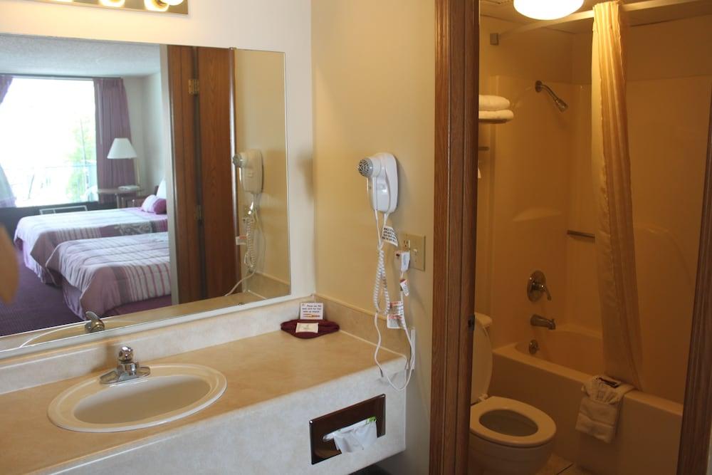 Ozark Valley Inn photo 24