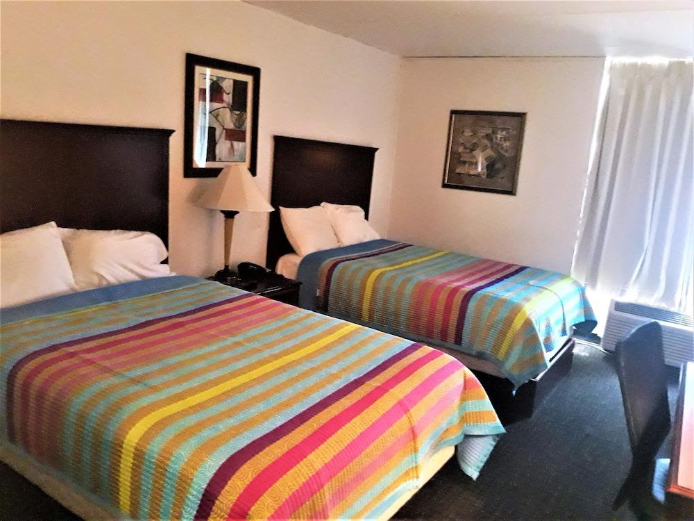 Madison Inn and Suites photo 65