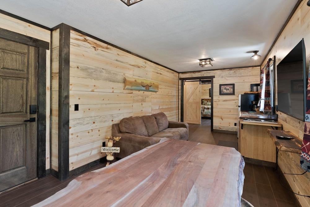 Lake Village Lodge photo 32