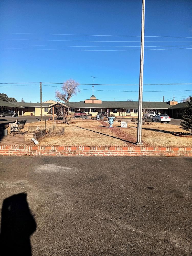 Sands Motel photo 25