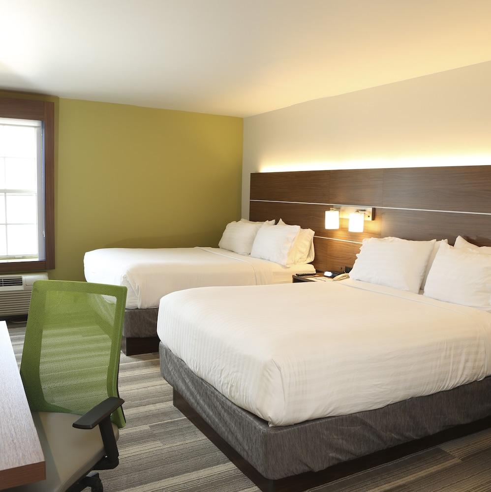 Holiday Inn Express Hotel & Suites Phoenix-Airport by IHG photo 22
