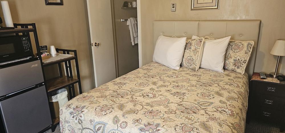 River Country Motor Lodge photo 46