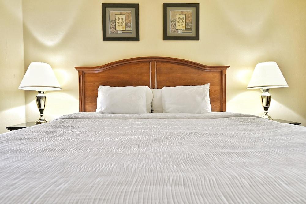 Four Seasons Island Resort photo 14