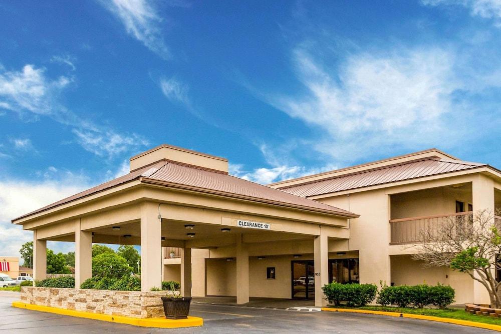Quality Inn Indianola photo 61