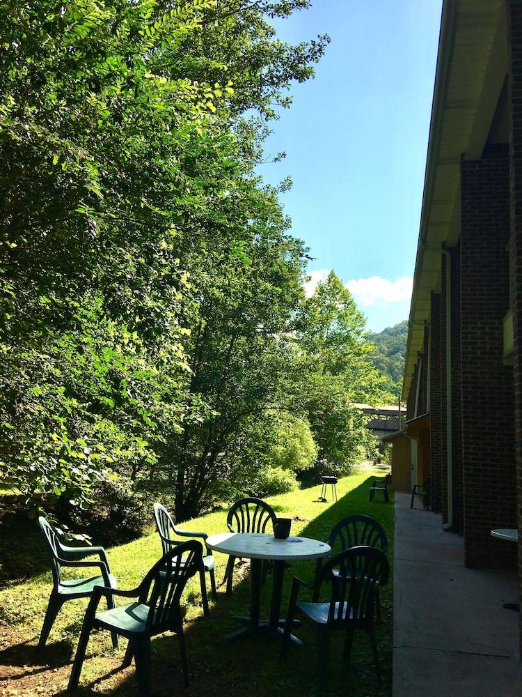 Cumberland Gap Inn photo 26