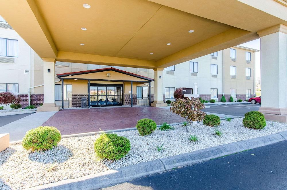 Comfort Suites Wytheville near Conference Center photo 28