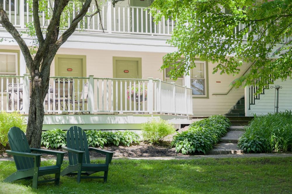 Seven Hills Inn photo 18