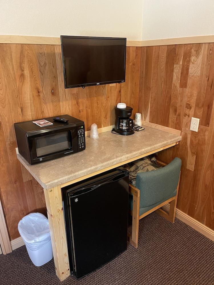Sportsmen Motel photo 4