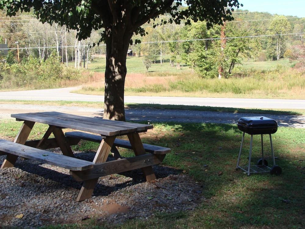 Chatuge Mountain Inn photo 17