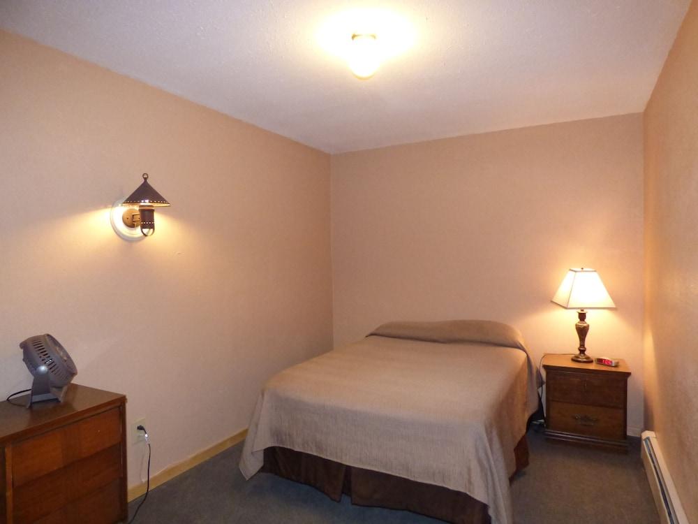 The Hitching Post Hotel and Farm Store photo 6