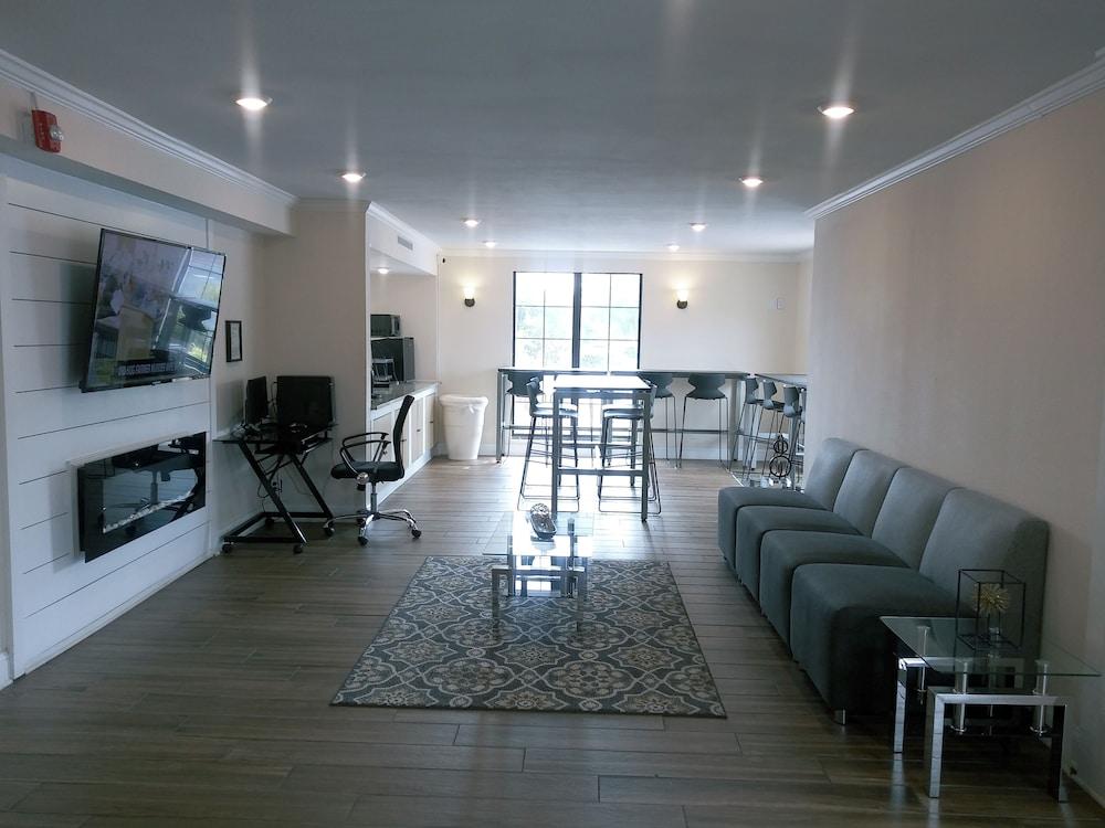 Horizon Inn & Suites photo 6