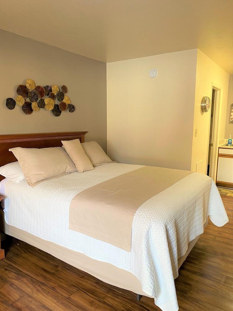 Affordable Corporate Suites - Lanford photo 52
