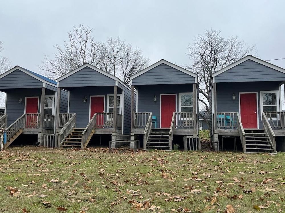 Roy's Cabins & Campgrounds photo 1