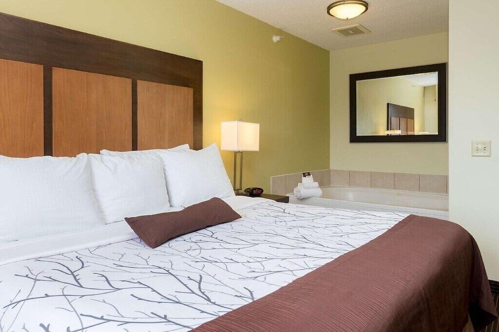 White Pines Inn & Suites photo 61