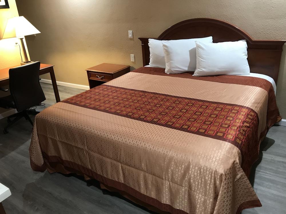 Budget Inn Motel photo 14