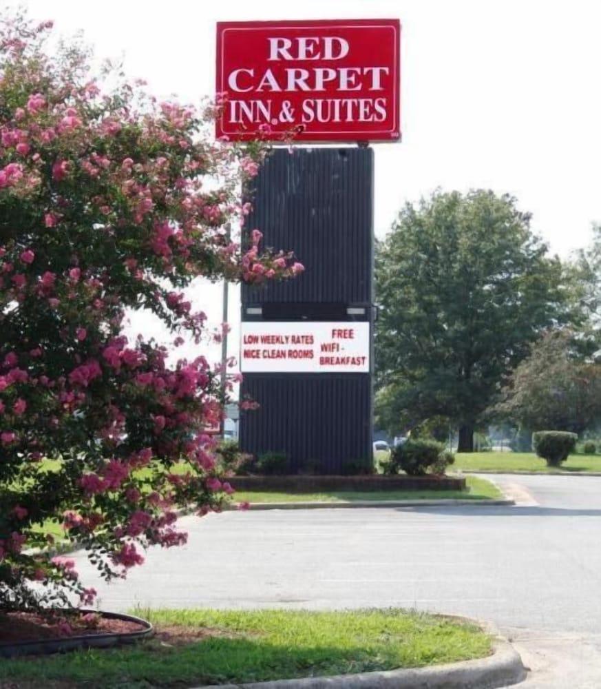 Red Carpet Inn & Suites photo 39
