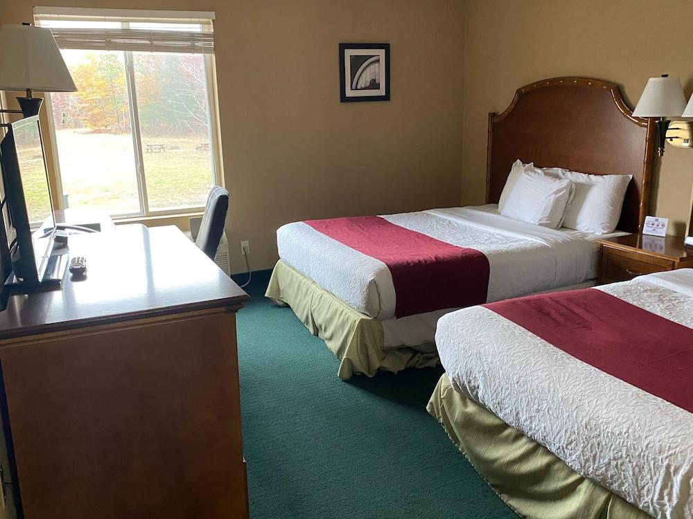 Hometown Inn photo 4