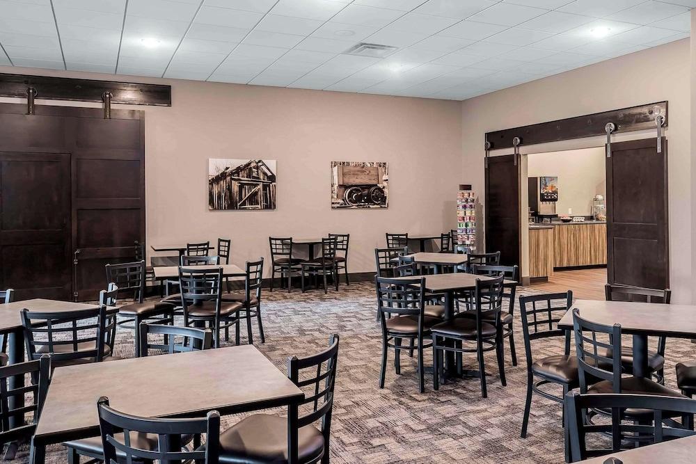 Copper King Convention Center, an Ascend Collection Hotel photo 61