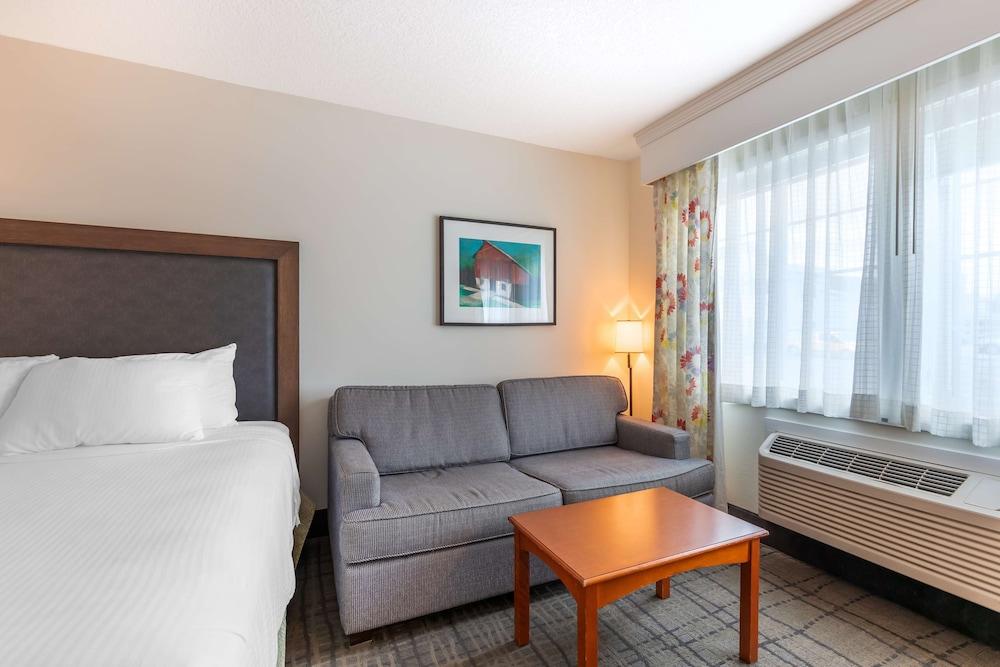 Best Western Plus University Park Inn & Suites photo 77