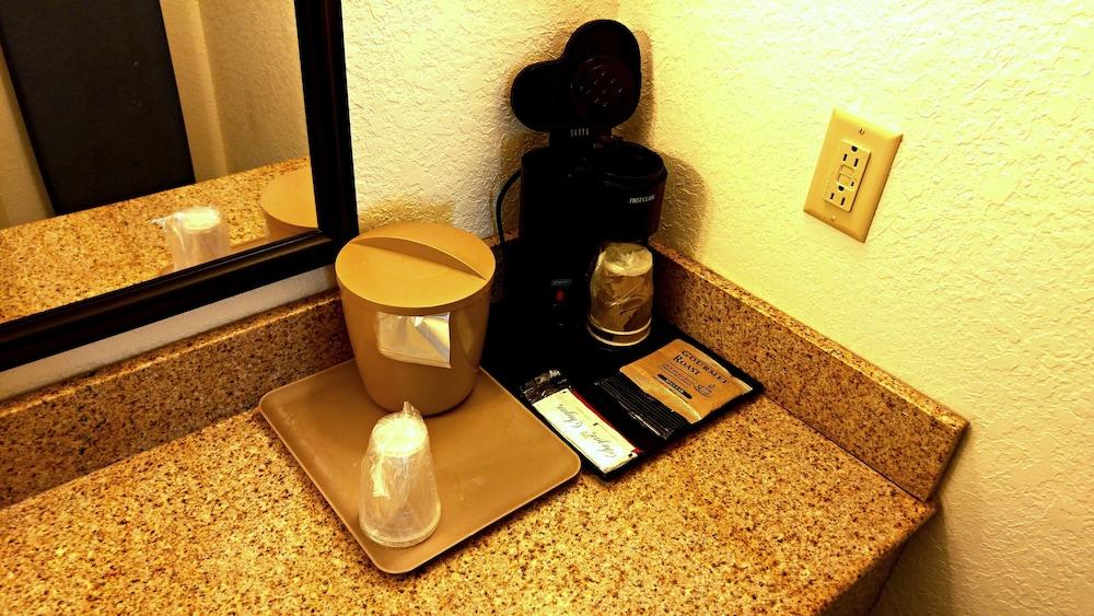 Cochran Inn & Suites photo 9