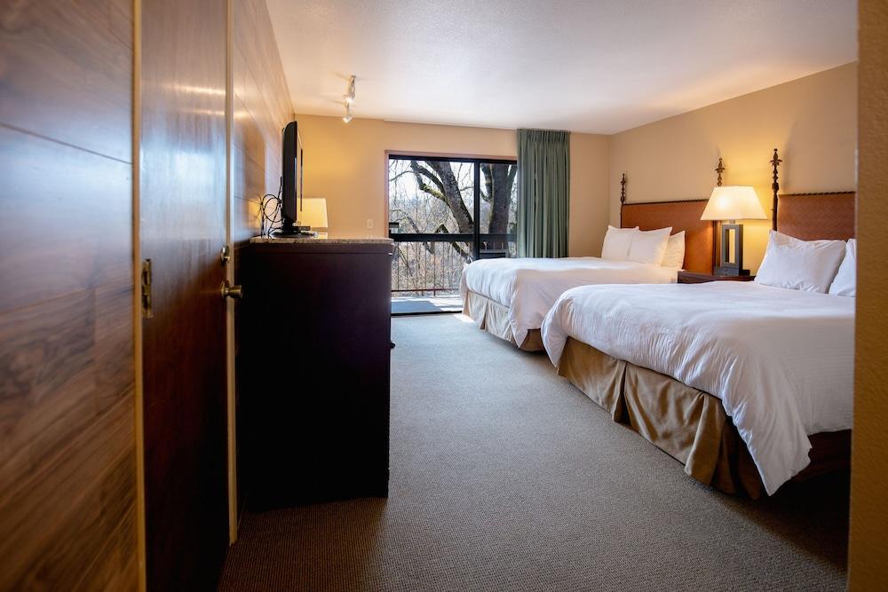 Riverside Inn photo 16