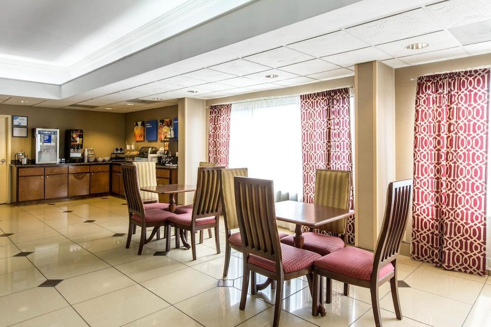 Comfort Inn & Suites Thomson photo 21