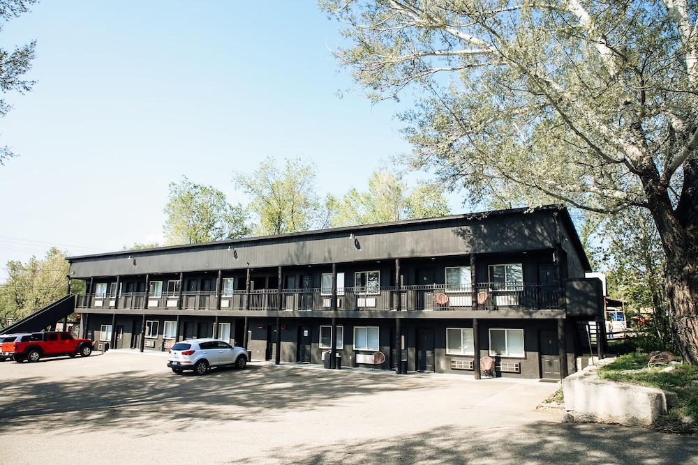 Trailhead Cabins & Lodging photo 5