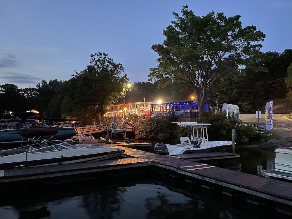 Lake Norman Hotel photo 21