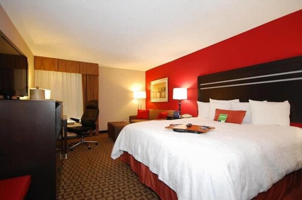 Hampton Inn Fort Myers-Airport & I-75 photo 7