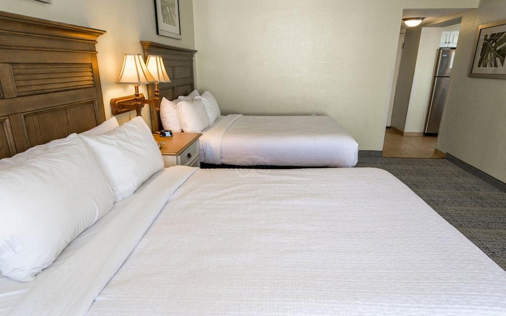 Compass Cove Resort photo 41
