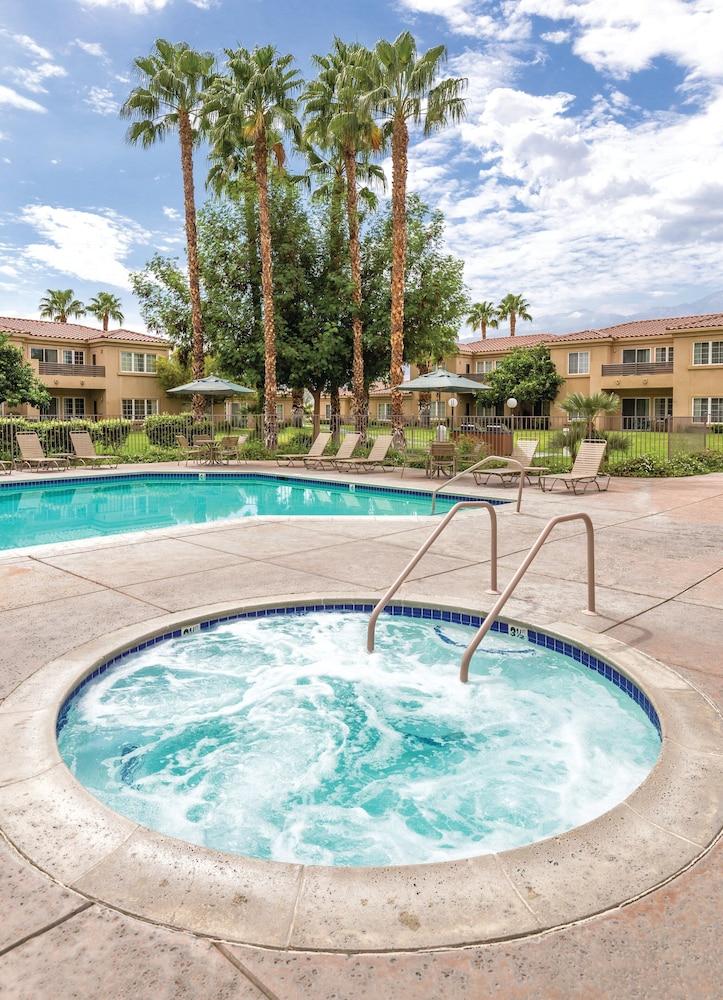 Worldmark Cathedral City photo 12