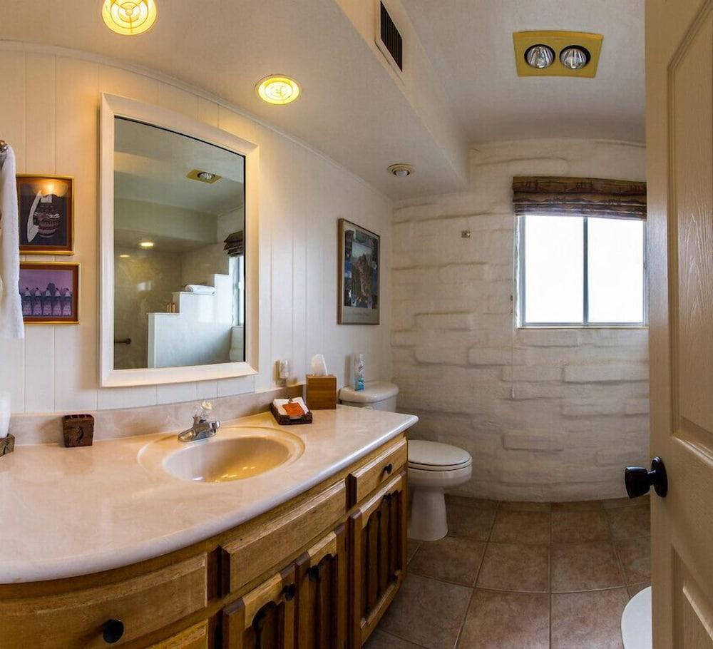 Mission Hill Casitas photo 27