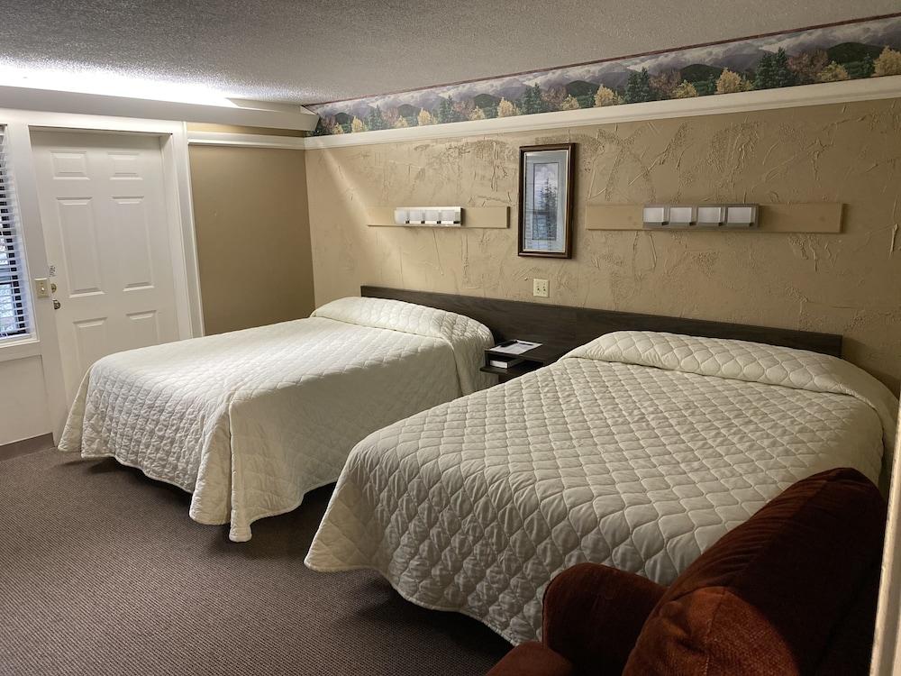 Carr's Northside Motel and Cottages photo 5
