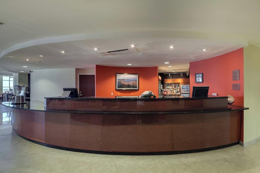 Courtyard by Marriott Jacksonville Beach Oceanfront photo 4