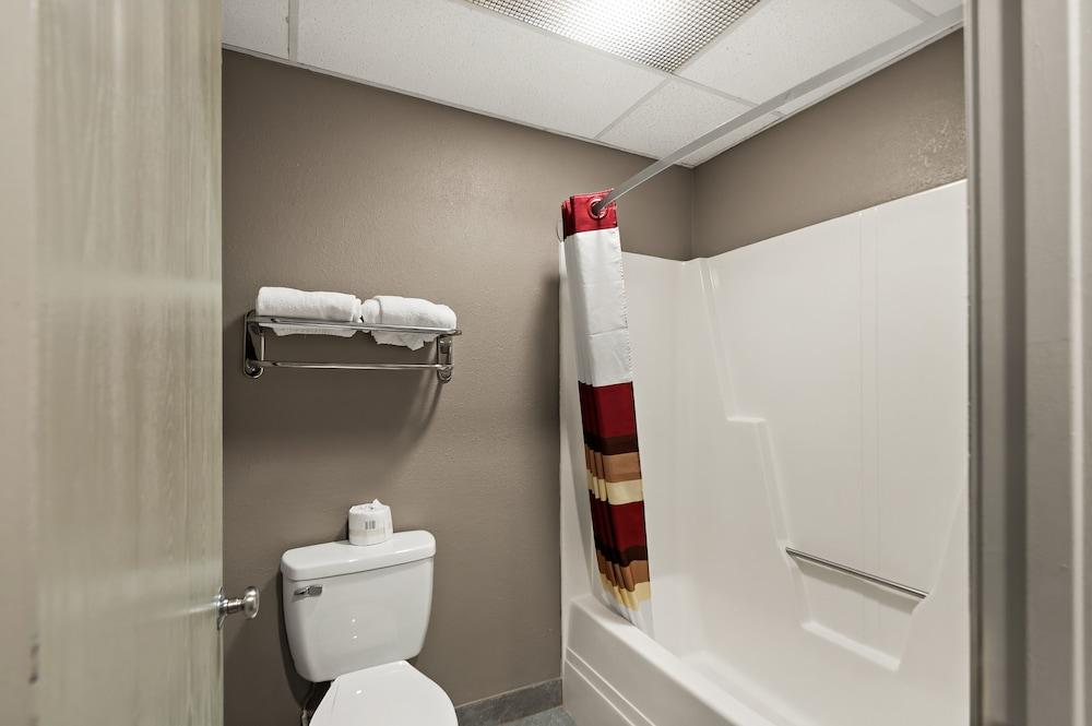 Red Roof Inn Martinsburg photo 34