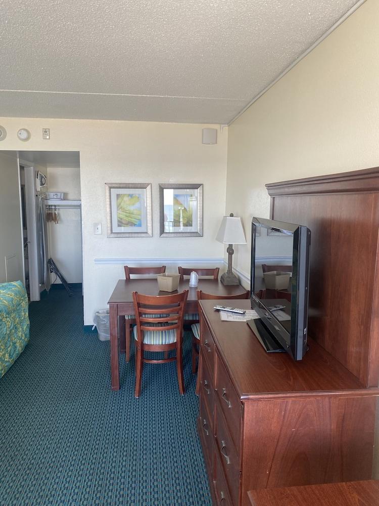 Blockade Runner Motor Inn photo 29