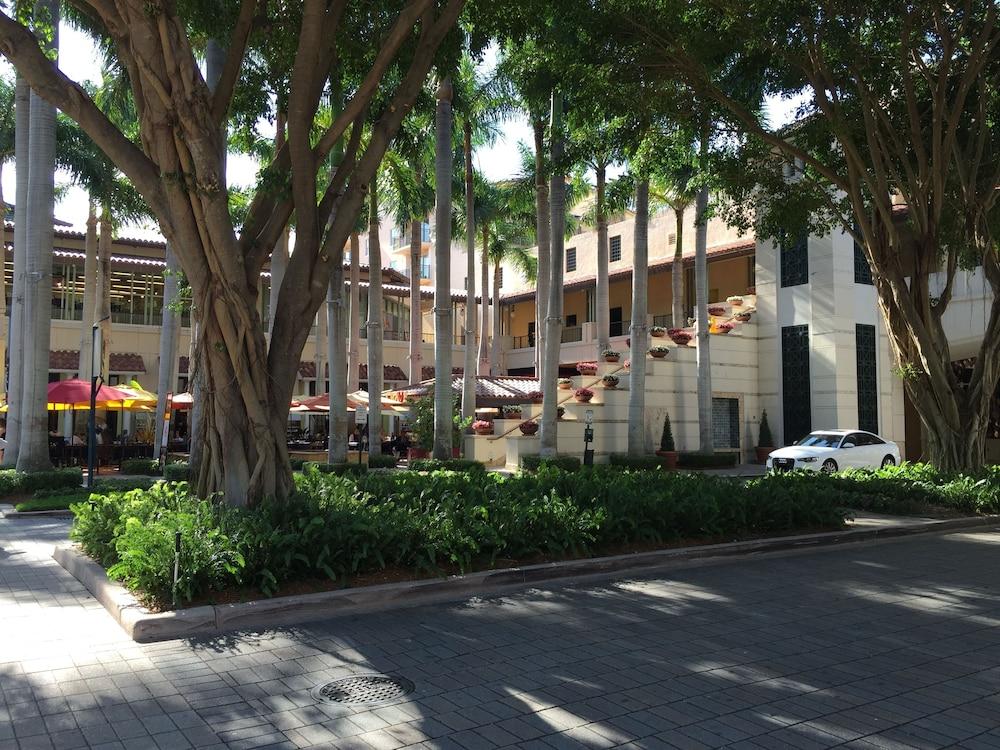 LYX Suites at Merrick Park in Coral Gables photo 12