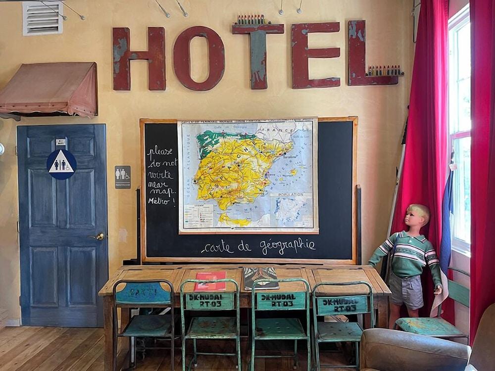 Metro Hotel and Cafe photo 86