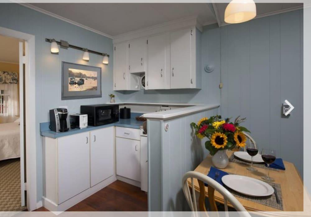 Dockside Guest Quarters & Restaurant photo 58